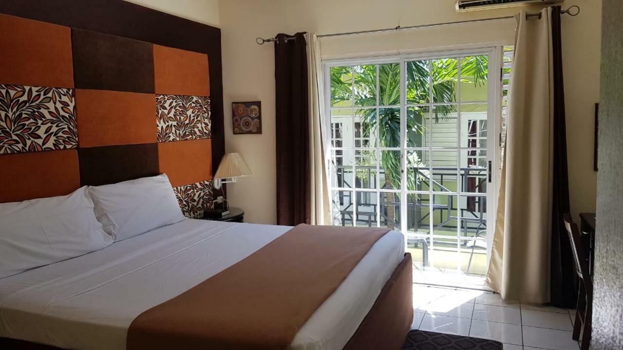Christar Villas Hotel Kingston Dış mekan fotoğraf
