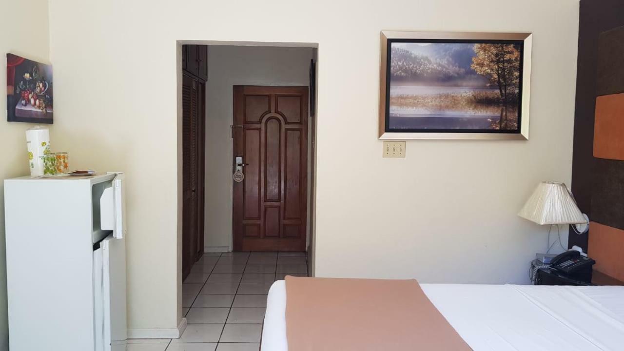 Christar Villas Hotel Kingston Dış mekan fotoğraf