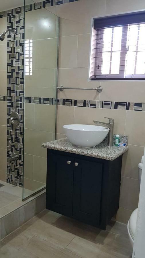 Christar Villas Hotel Kingston Dış mekan fotoğraf