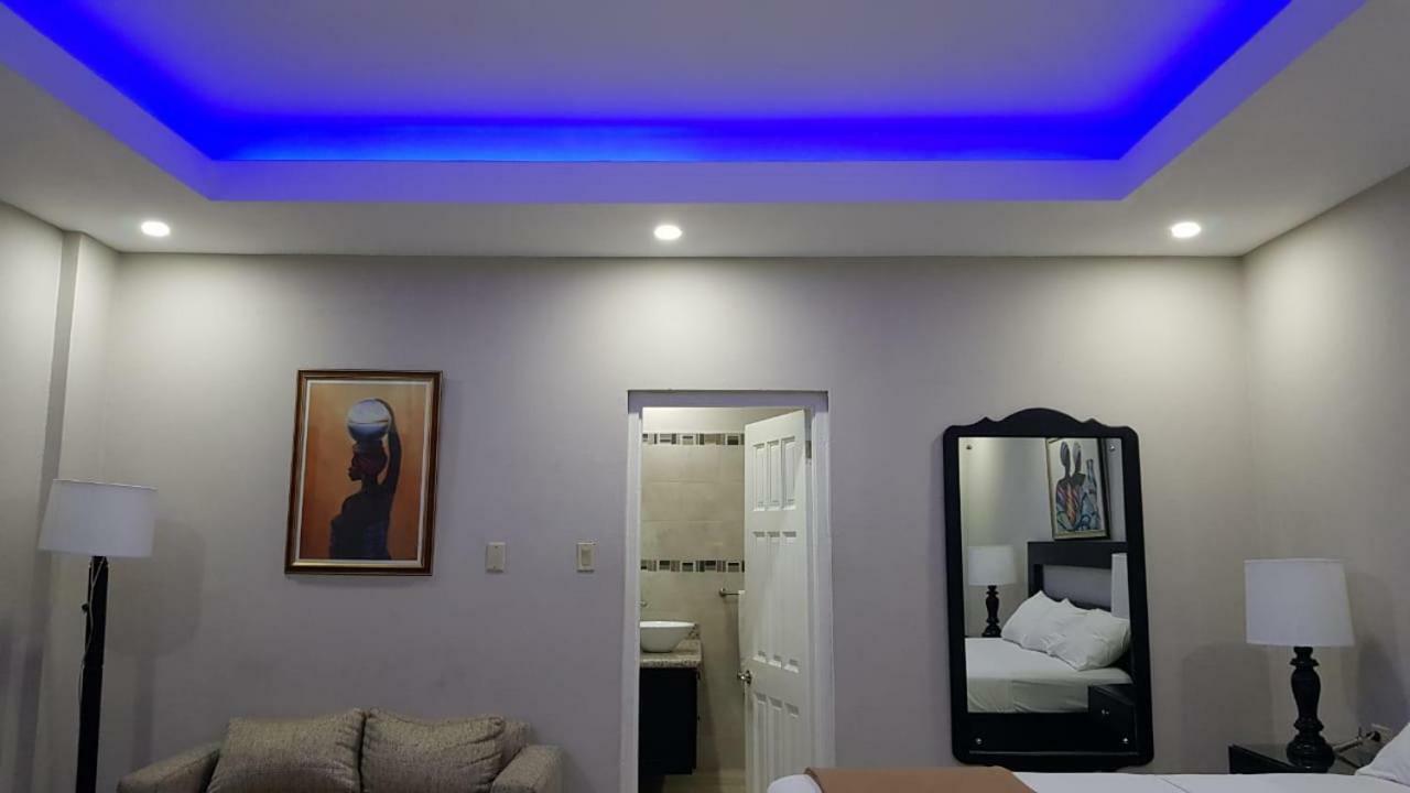 Christar Villas Hotel Kingston Dış mekan fotoğraf