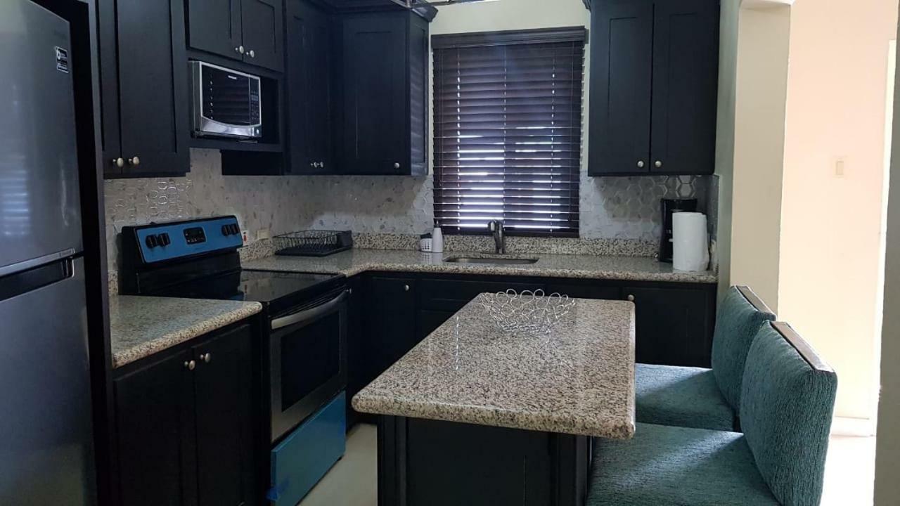 Christar Villas Hotel Kingston Dış mekan fotoğraf