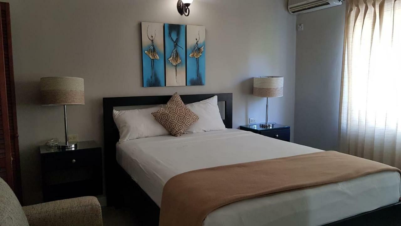 Christar Villas Hotel Kingston Dış mekan fotoğraf